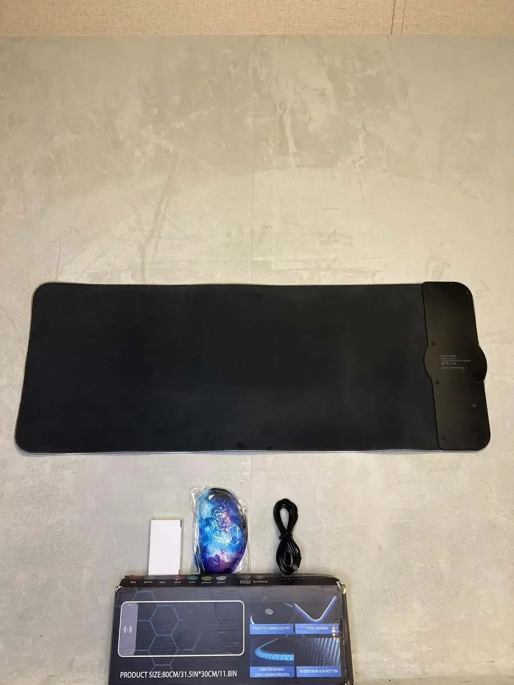 HIINENE 80cm x 30cm RGB LED Wireless Charging Gaming Mouse Pad